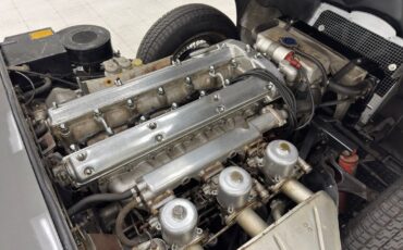 Jaguar-XK-1967-Convertible-29