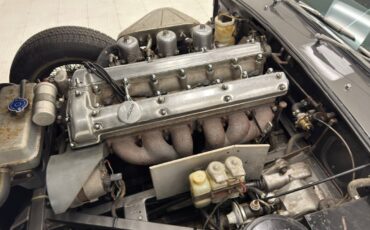 Jaguar-XK-1967-Convertible-31