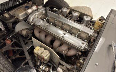 Jaguar-XK-1967-Convertible-32