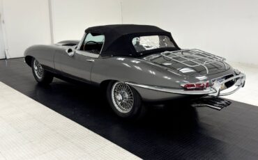 Jaguar-XK-1967-Convertible-4