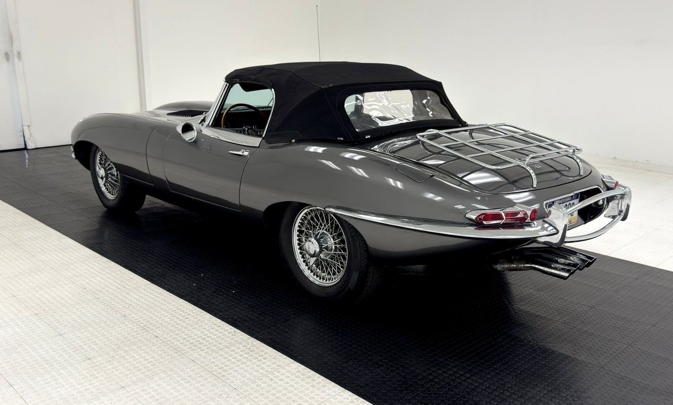 Jaguar-XK-1967-Convertible-4