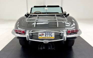 Jaguar-XK-1967-Convertible-6
