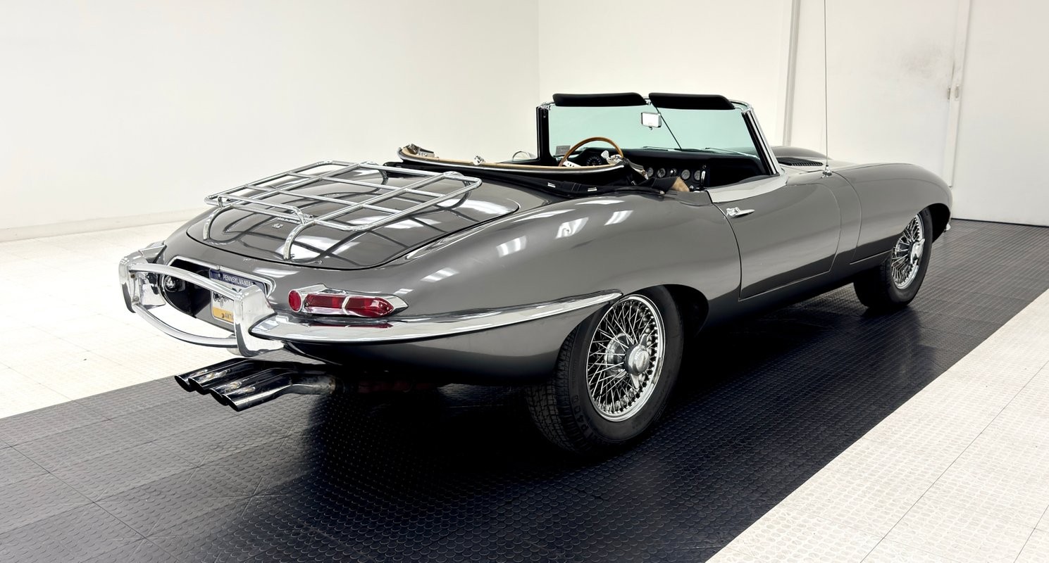Jaguar-XK-1967-Convertible-7