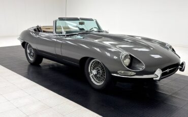Jaguar-XK-1967-Convertible-9