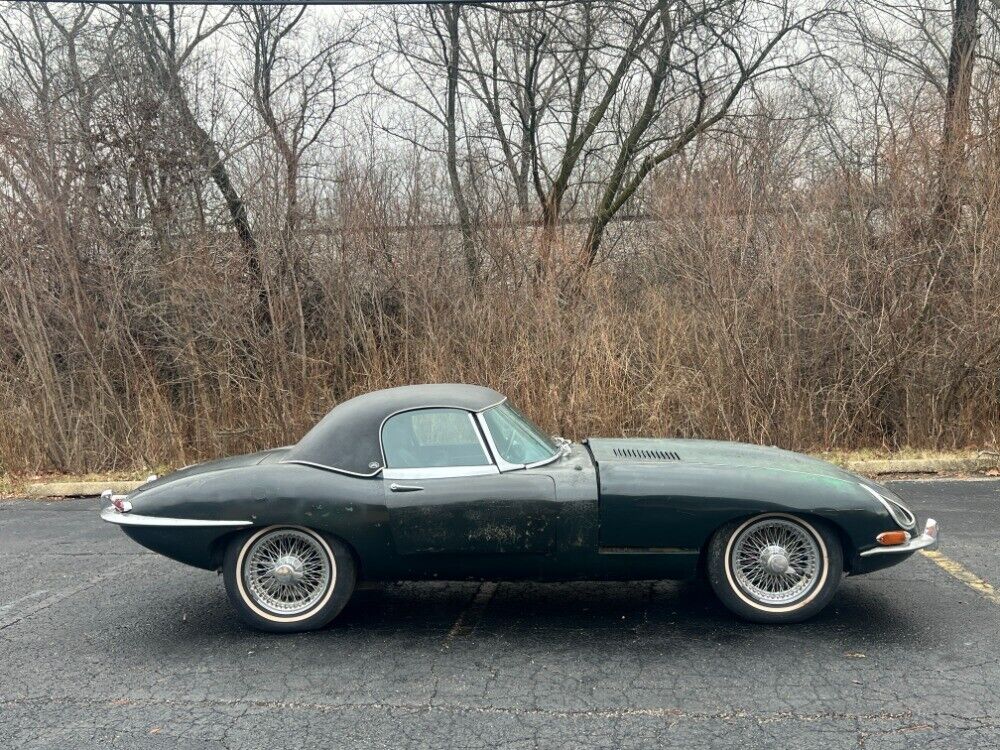 Jaguar-XK-1967-Roadster-2