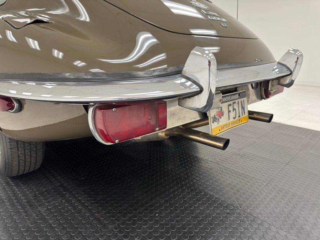 Jaguar-XK-1970-Coupe-19