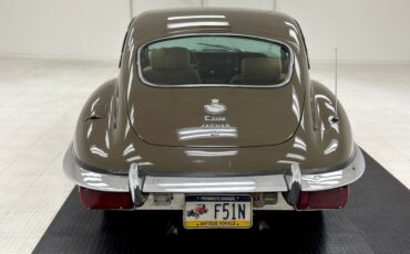 Jaguar-XK-1970-Coupe-3