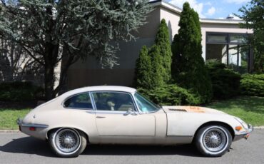 Jaguar-XK-1972-2