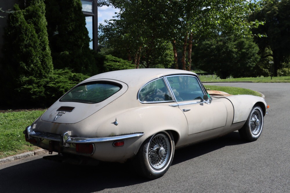 Jaguar-XK-1972-4