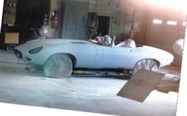 Jaguar-XKE-1970-Convertible-21