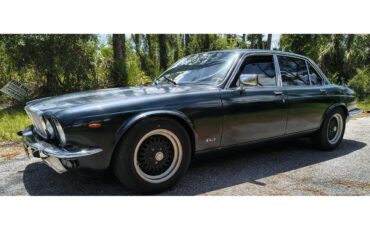 Jaguar-Xj-1983-Green-Black
