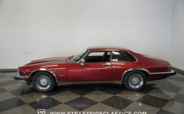 Jaguar-Xjs-1992-Maroon-Black-12