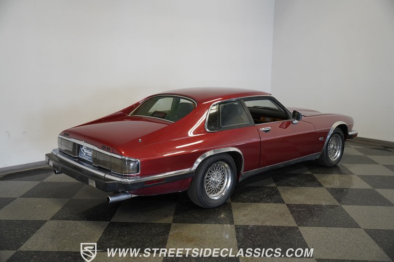 Jaguar-Xjs-1992-Maroon-Black-16