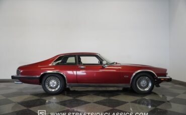 Jaguar-Xjs-1992-Maroon-Black-18