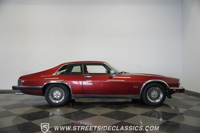 Jaguar-Xjs-1992-Maroon-Black-18