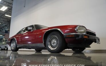 Jaguar-Xjs-1992-Maroon-Black-20