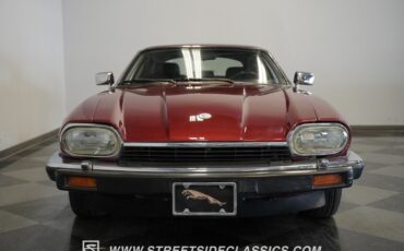 Jaguar-Xjs-1992-Maroon-Black-23