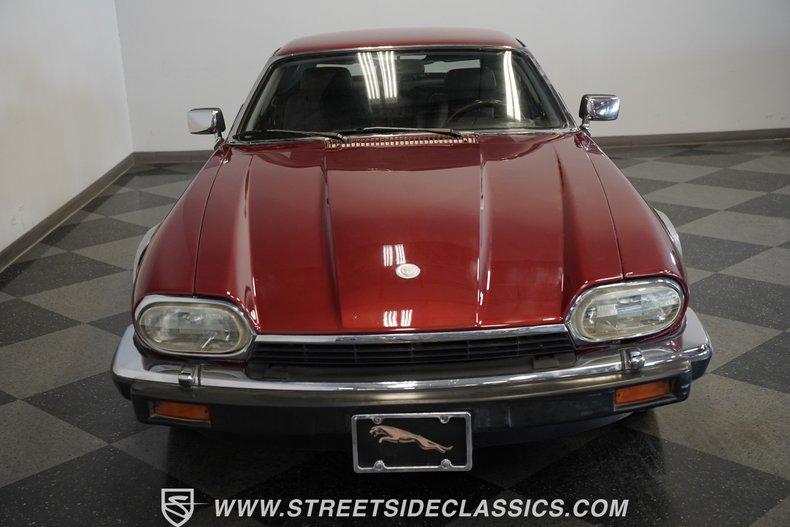 Jaguar-Xjs-1992-Maroon-Black-24