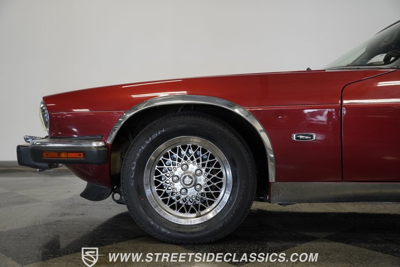 Jaguar-Xjs-1992-Maroon-Black-25
