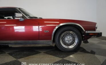 Jaguar-Xjs-1992-Maroon-Black-31