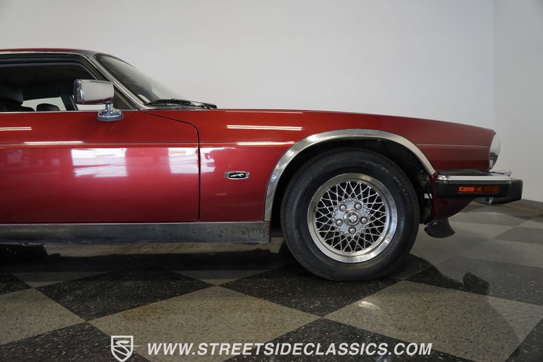 Jaguar-Xjs-1992-Maroon-Black-31