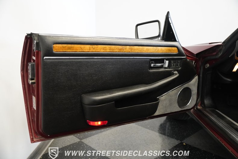 Jaguar-Xjs-1992-Maroon-Black-37