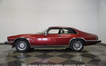 Jaguar-Xjs-1992-Maroon-Black