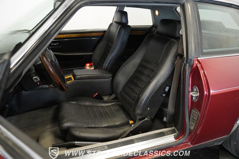 Jaguar-Xjs-1992-Maroon-Black-39