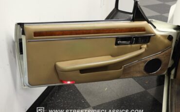 Jaguar-Xjs-1995-Glacier-White-Coffee-12