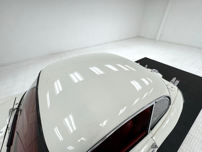 Jaguar-Xk150-1960-Old-English-White-Red-17