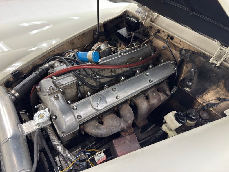 Jaguar-Xk150-1960-Old-English-White-Red-30