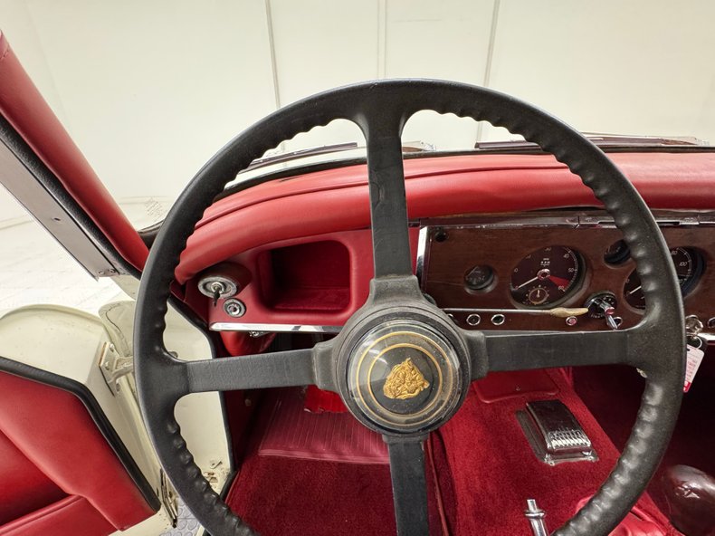 Jaguar-Xk150-1960-Old-English-White-Red-43