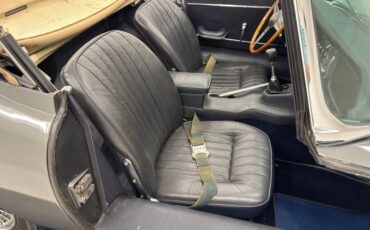 Jaguar-Xke-1967-Warwick-Gray-Navy-Blue-45