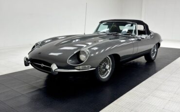 Jaguar-Xke-1967-Warwick-Gray-Navy-Blue-7