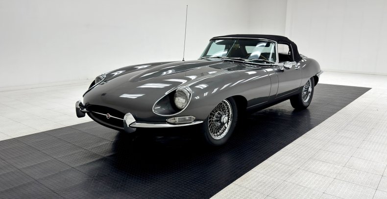 Jaguar-Xke-1967-Warwick-Gray-Navy-Blue-7