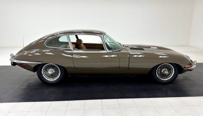 Jaguar-Xke-1970-Ascot-Fawn-Biscuit-10