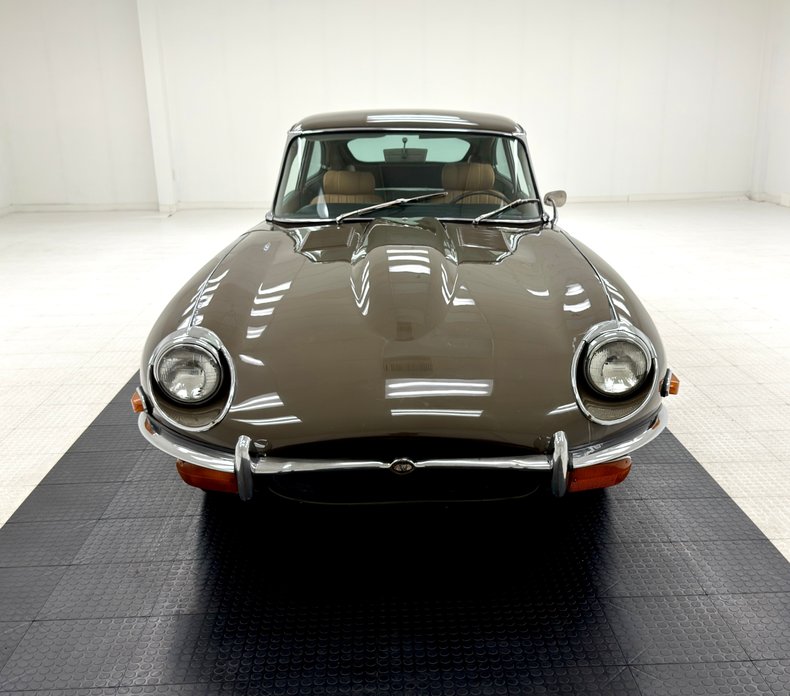 Jaguar-Xke-1970-Ascot-Fawn-Biscuit-12