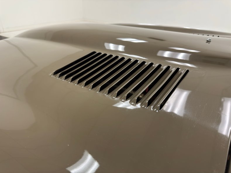 Jaguar-Xke-1970-Ascot-Fawn-Biscuit-17
