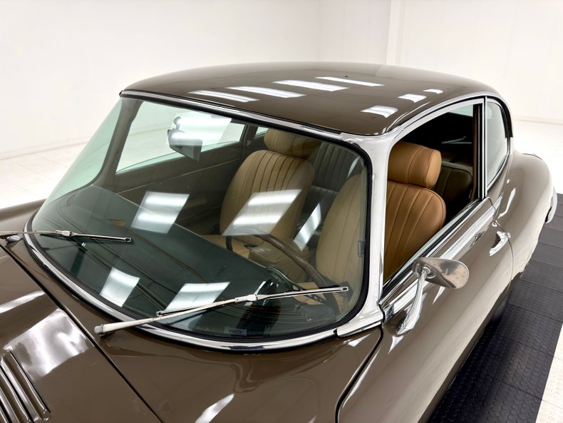 Jaguar-Xke-1970-Ascot-Fawn-Biscuit-18