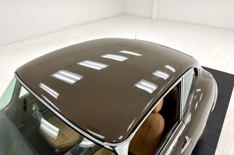 Jaguar-Xke-1970-Ascot-Fawn-Biscuit-19