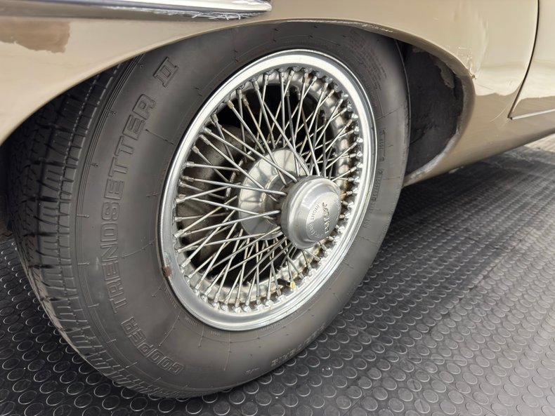 Jaguar-Xke-1970-Ascot-Fawn-Biscuit-26