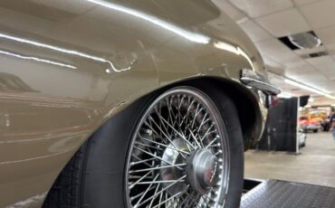 Jaguar-Xke-1970-Ascot-Fawn-Biscuit-31