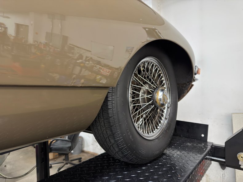 Jaguar-Xke-1970-Ascot-Fawn-Biscuit-42