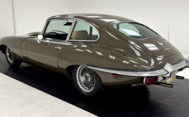 Jaguar-Xke-1970-Ascot-Fawn-Biscuit-7