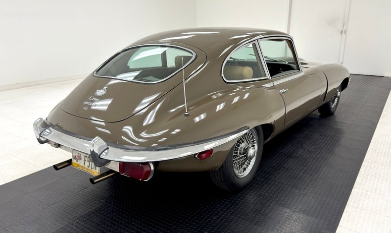 Jaguar-Xke-1970-Ascot-Fawn-Biscuit-9