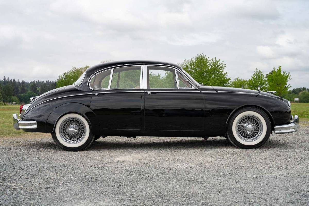 Jaguar-mark-ii-1962-black-1