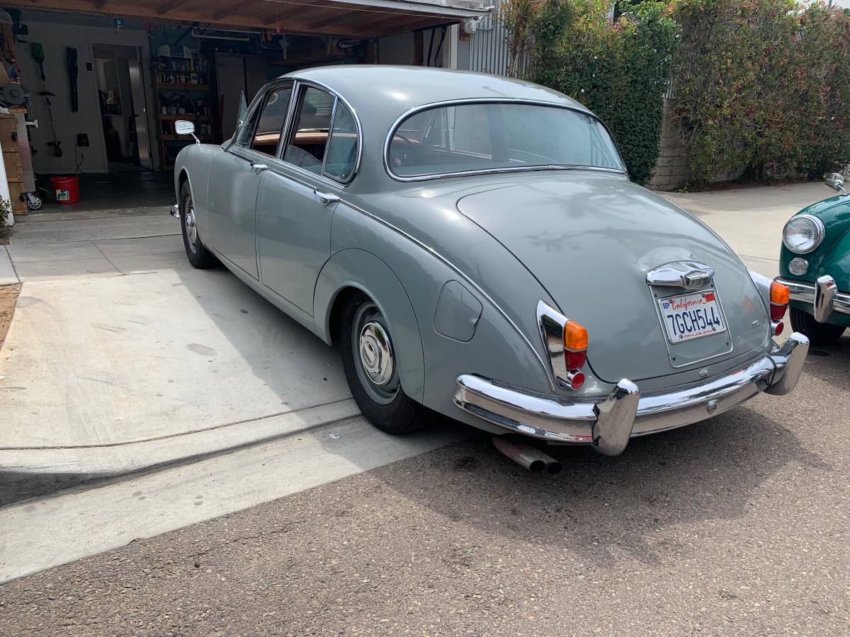 Jaguar-mk-ii-2.4-1960-grey-8
