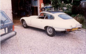 Jaguar-xe-1969-white-8