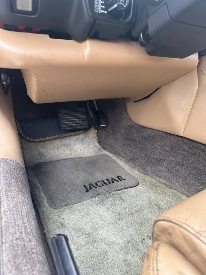 Jaguar-xj-s-v12-1990-red-5