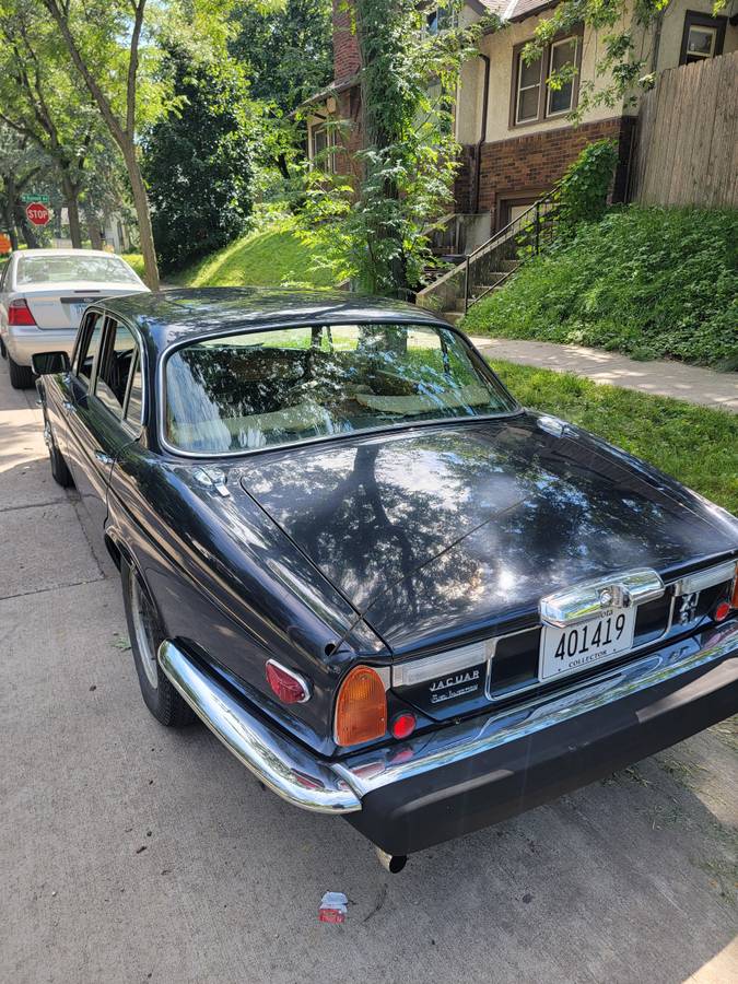 Jaguar-xj6-1979-blue-2
